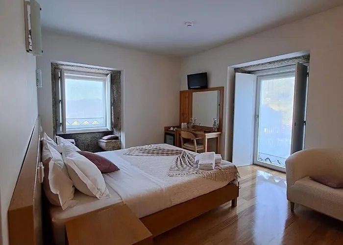 Casa D'auleira Фермерский дом *